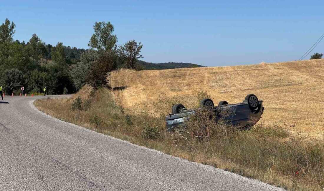 Kastamonu’da kontrolden çıkan otomobilin şarampole takla attığı kazada 3 kişi