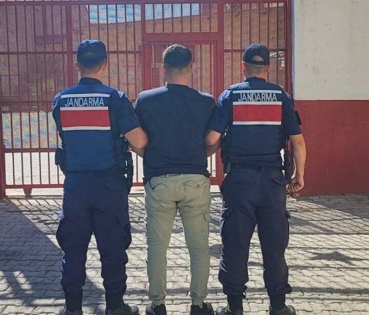 Aydın’ın Çine ilçesinde kasten öldürme suçundan aranan şahıs, jandarma ekiplerince