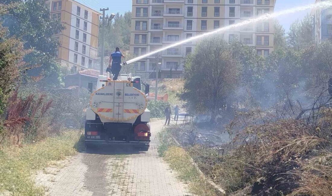 Muğla’nın Kavaklıdere ilçesi merkezinde yerleşim yeri içerisinde çıkan yangın, ekiplerin
