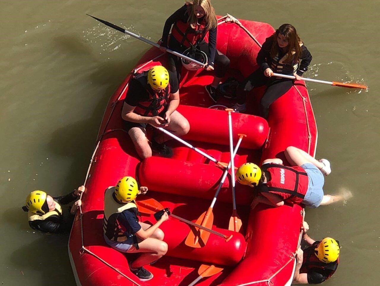 Erzincan’da sıcaktan bunalanlar Karasu Nehri’nde rafting yaparak serinliyor. Erzincan gölleri,