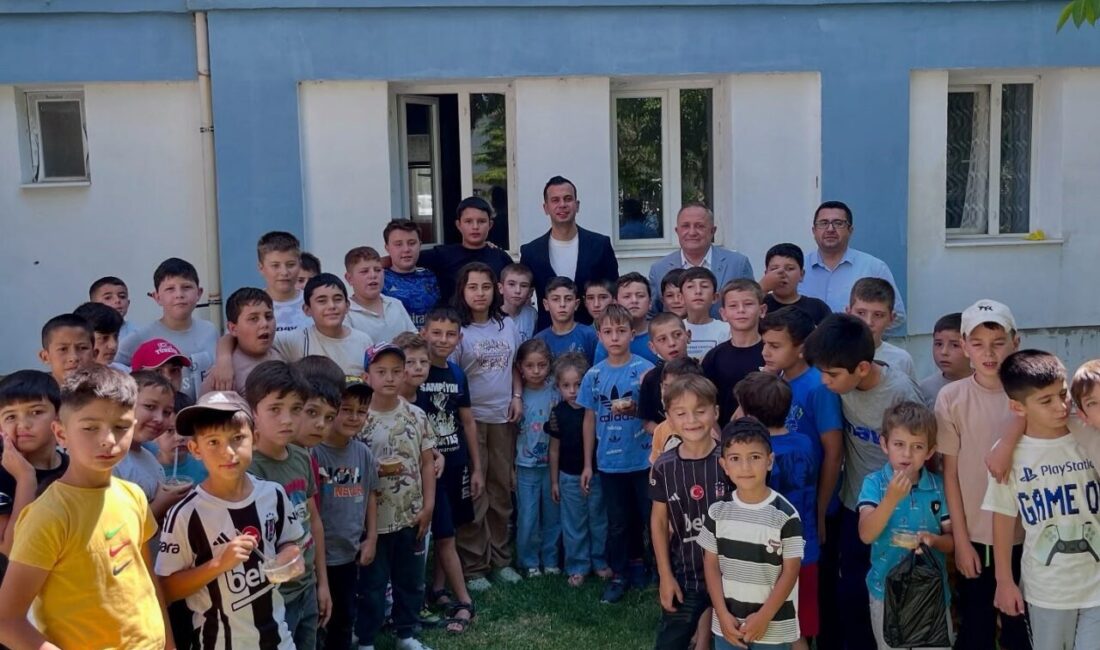 Kaymakam Aslan Yaz Kur’an Kursu öğrencileriyle buluştu Afyonkarahisar Sinanpaşa Kaymakamı Emrah Aslan, Sinanpaşa Müftülüğü tarafından düzenlenen program