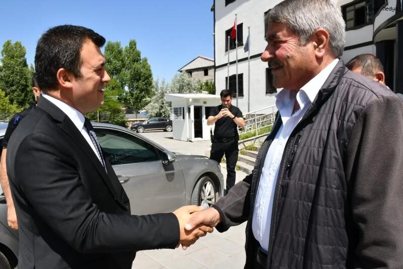 Ağrı’nın Patnos ilçesine yeni atanan Kaymakam Burak Dertlioğlu, Belediye Başkanı