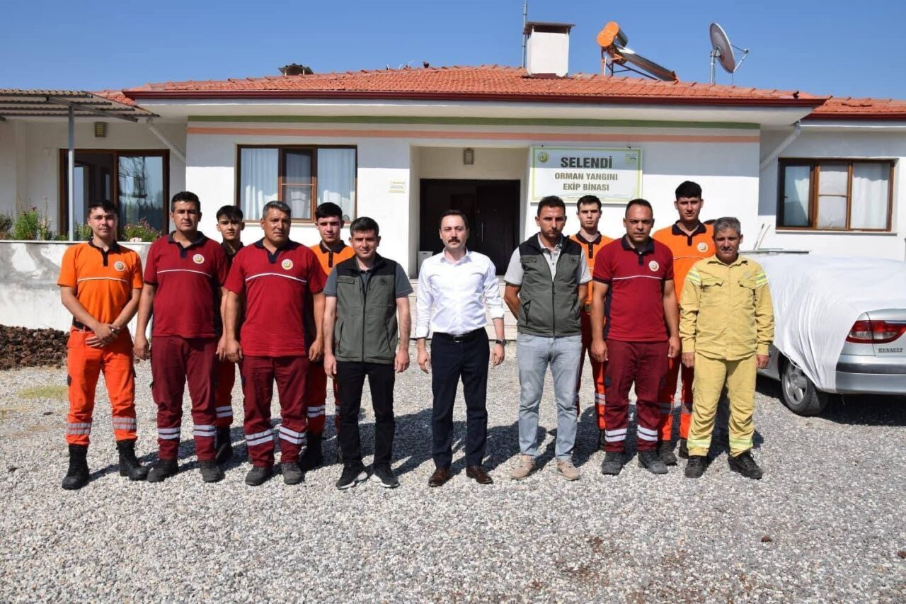 Manisa’nın Selendi Kaymakam Vekili ve Köprübaşı Kaymakamı Hüseyin Bütüner, orman