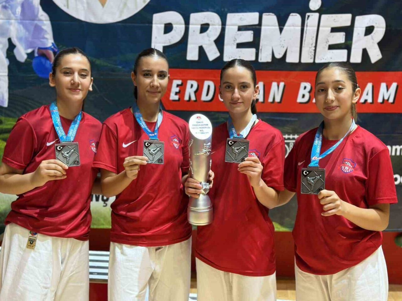 Muş’ta düzenlenen Ümit Genç ve U21 Premier Ligi Türkiye Karate