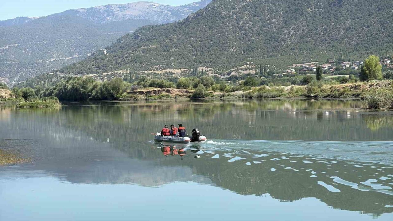 Tokat’ın Erbaa ilçesinde, önceki gün kendilerinden haber alınamayan kuzenlerden Zafer