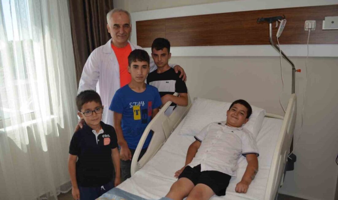 Kahramanmaraş’ta doğuştan kol ve bacak kemiklerinde kısalık bulunan 14 yaşındaki