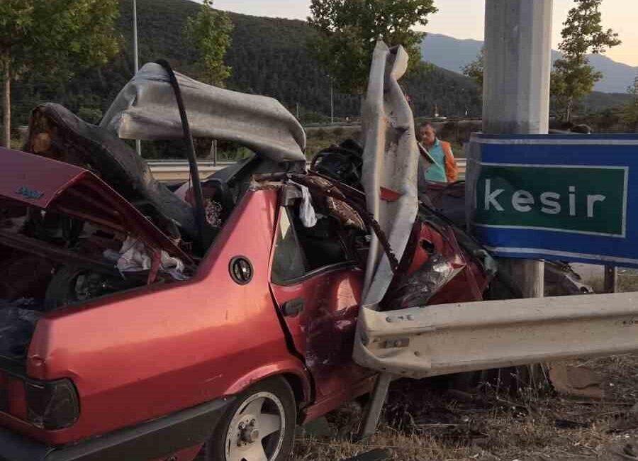 Bursa’nın Kestel ilçesinde meydana gelen kazada kontrolden çıkan Tofaş otomobil