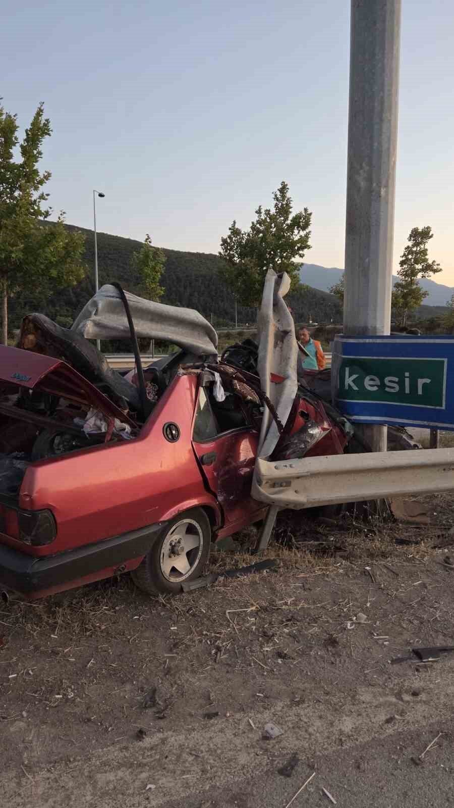 Bursa’nın Kestel ilçesinde meydana gelen kazada kontrolden çıkan Tofaş otomobil