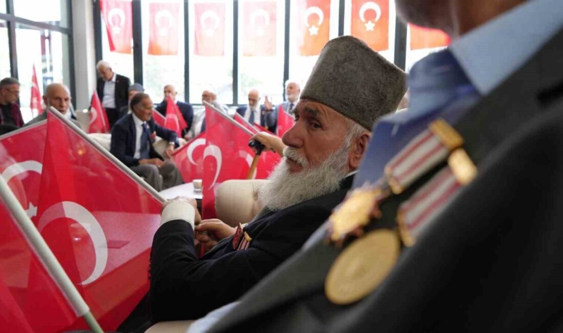 Türkiye Muharip Gaziler Derneği Erzurum Şubesi mensupları, Kıbrıs Barış Harekatı’nın