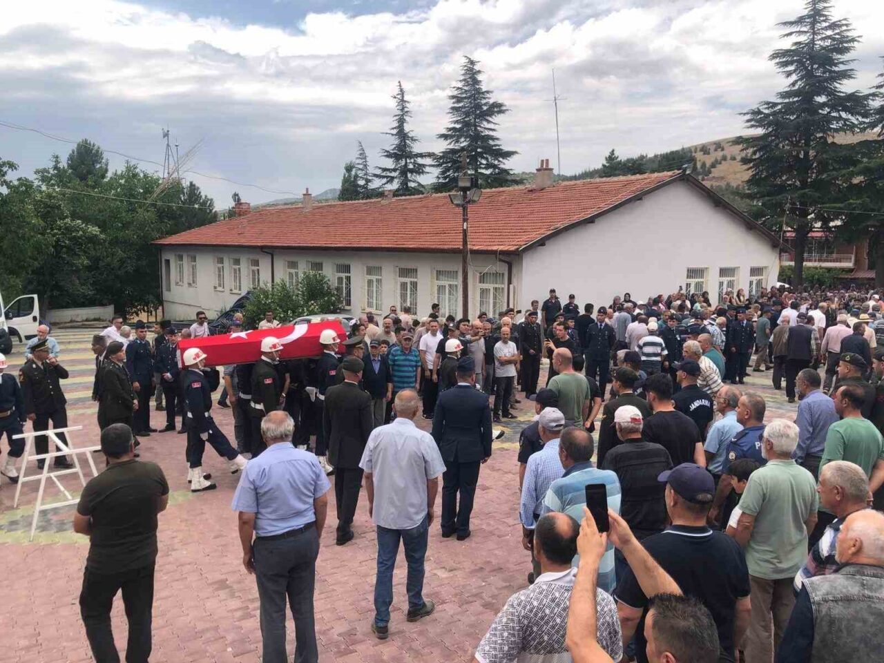 Konya’nın Hüyük ilçesinde, hayatını kaybeden Kıbrıs gazisi İsmail İnar (71),