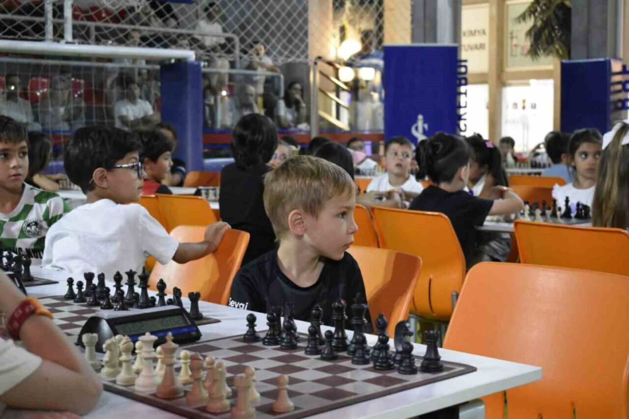 Çocuklar ülkesi KidZania İstanbul’un ev sahipliği yaptığı 6. Geleneksel Satranç