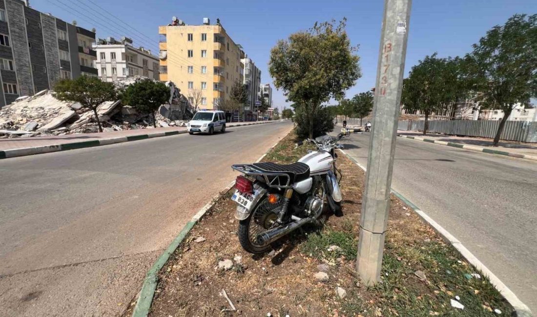 Kilis’te otomobil ile motosikletin çarpışması sonucu meydana gelen kazada motosiklette