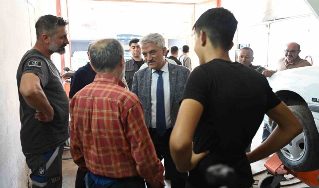 Kırıkkale Valisi Mehmet Makas, Eski Sanayi Sitesi’nde faaliyet gösteren esnafı