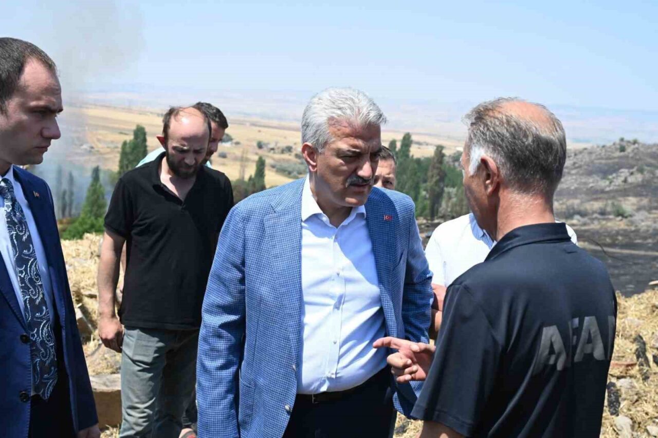 Kırıkkale Valisi Mehmet Makas, Çelebi ilçesinde çıkan yangında zarar gören