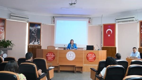 Kırklareli’nde İl Milli Eğitim Müdürü Hilal Liliyar Özefsun başkanlığında eğitim