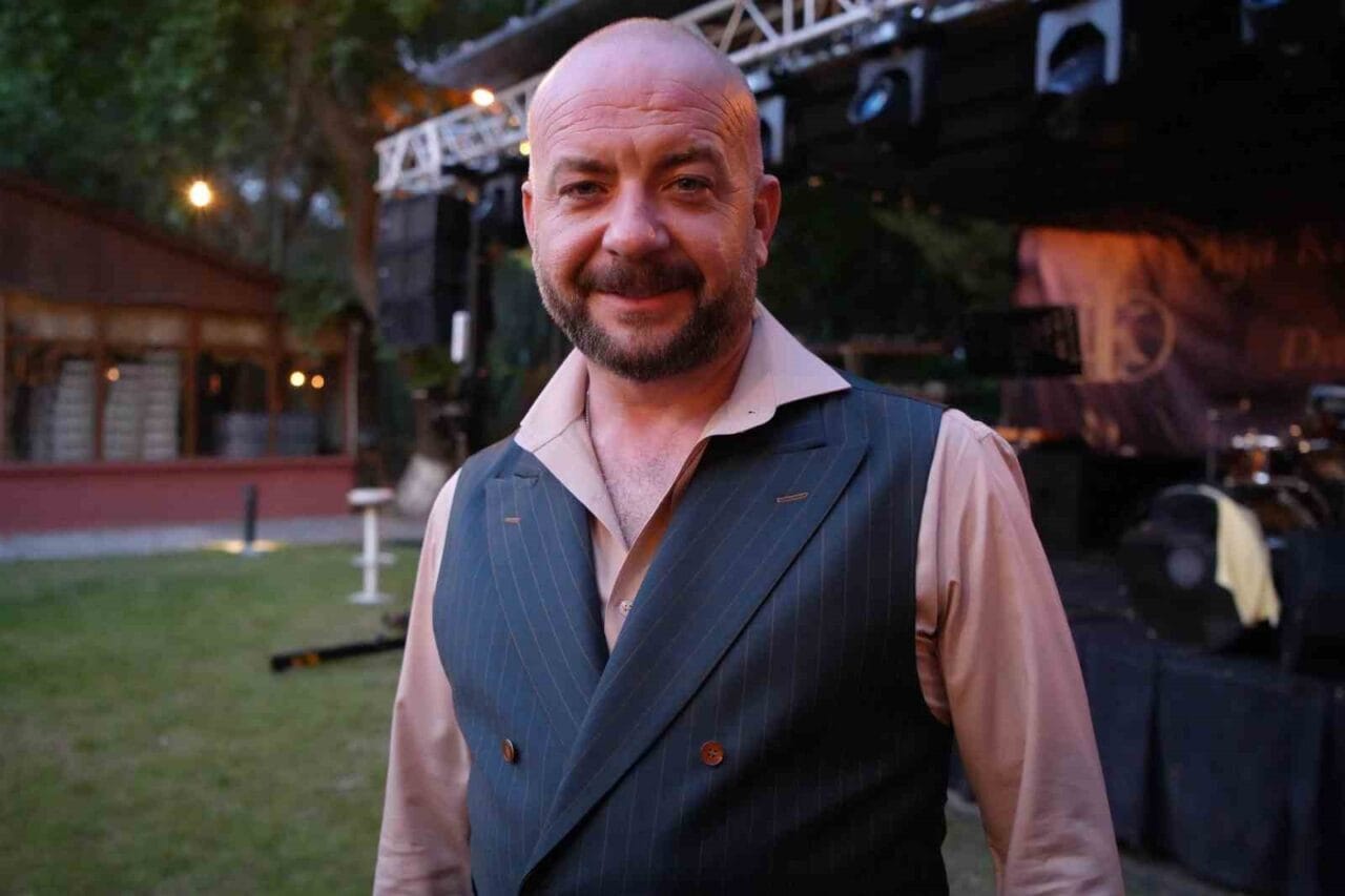 Kırkpınar Ağası Ufuk Özünlü, kıyafetine yoğun ilgi olduğunu belirterek, “Bir