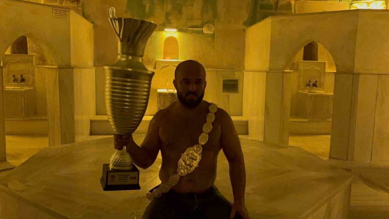 664. Tarihi Kırkpınar Yağlı Güreşleri’nde altın kemeri kuşanan Orhan Okulu,