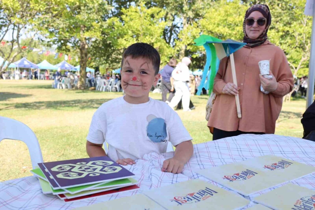 İzmit ve Gölcük’te “KO-MEK’le Eğlen Öğren” yaz etkinliklerinin finali renkli