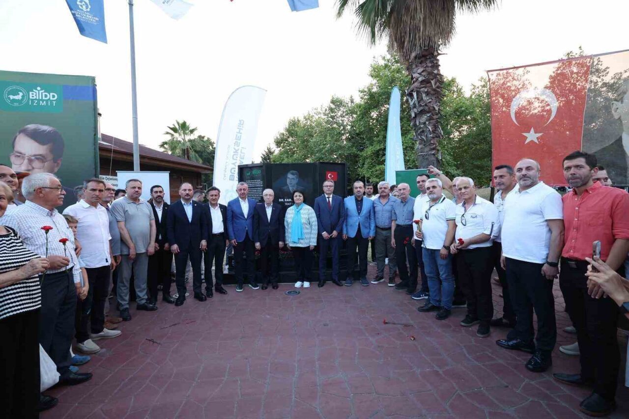 Kocaeli Büyükşehir Belediye Başkanı Tahir Büyükakın, Batı Trakya Türklerinin merhum