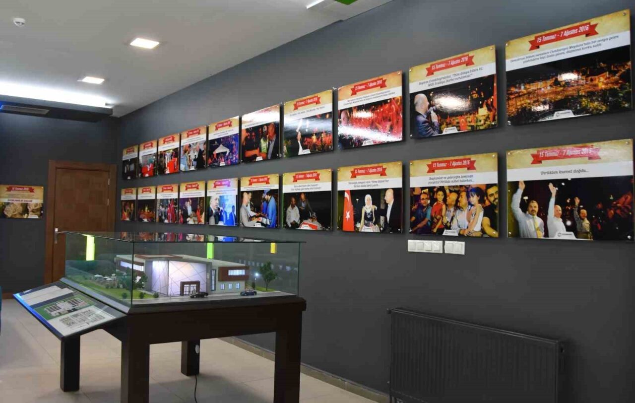 Kocasinan Belediyesi Çözüm Merkezi’nde, 15 Temmuz hain darbe girişiminin fotoğraflarla