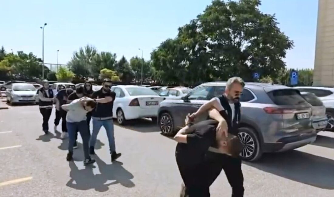 Konya’da polis ekipleri tarafından fuhşa yönelik gerçekleştirilen ikinci dalga operasyonunda