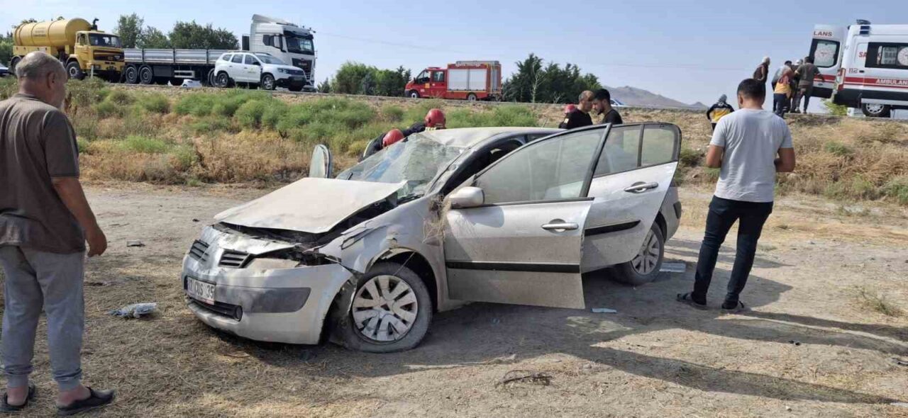 Konya’nın Karapınar ilçesinde meydana gelen trafik kazasında 3 kişi yaralandı.