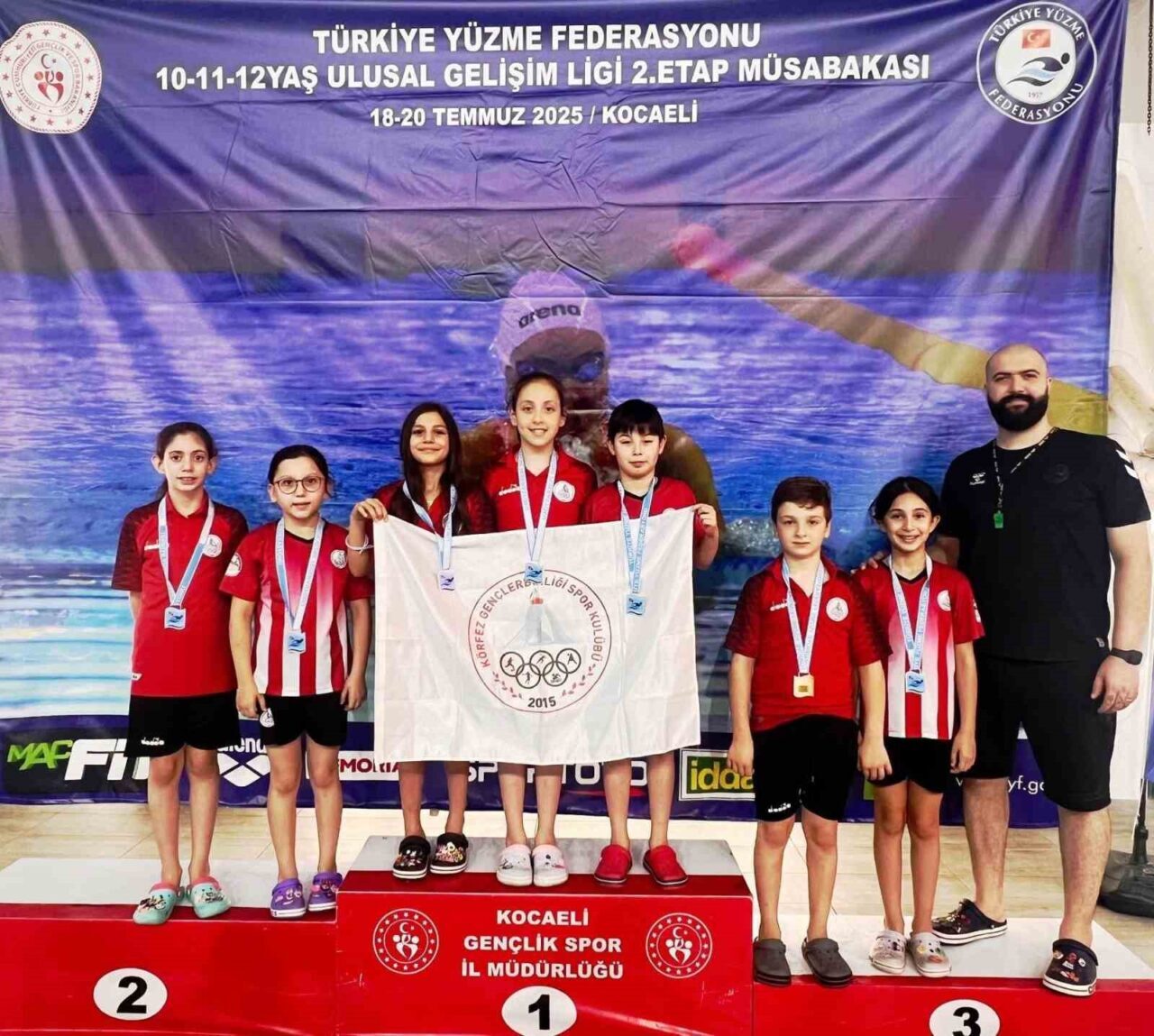 Körfez Gençlerbirliği Spor Kulübü’nün yüzücüleri, Türkiye Yüzme Federasyonu tarafından düzenlenen