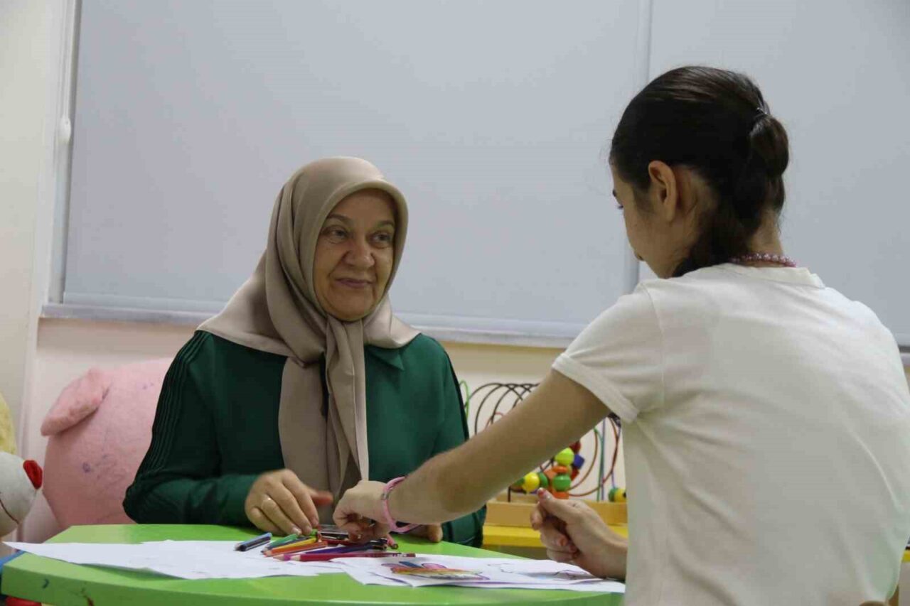 Eskişehir’de Koruyucu Aile’si oldukları Ayşe isimli çocuğun zihinsel engelli çıkması