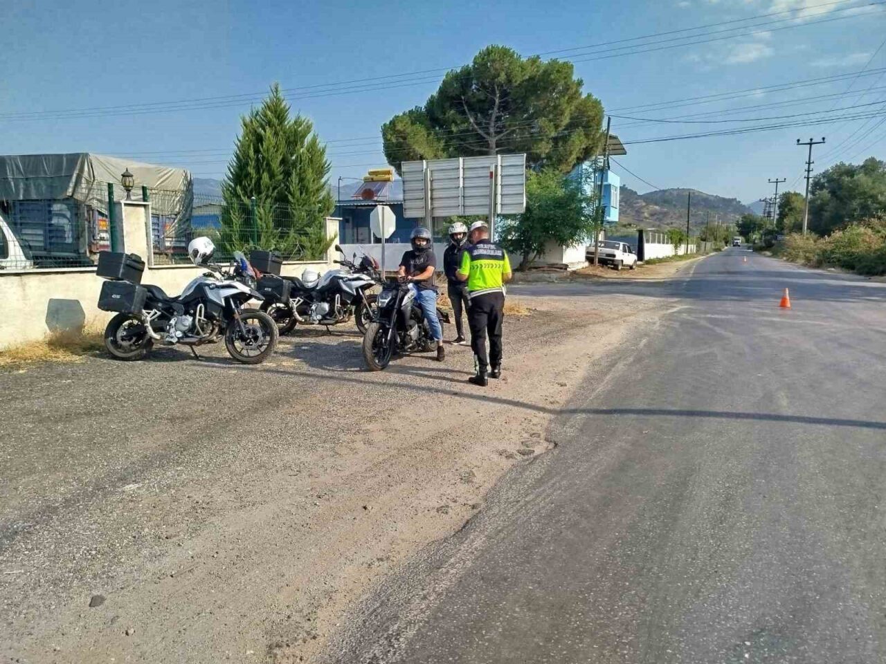 Aydın’ın Köşk ilçesinde kurallara uymayan 6 sürücüye 28 bin lira
