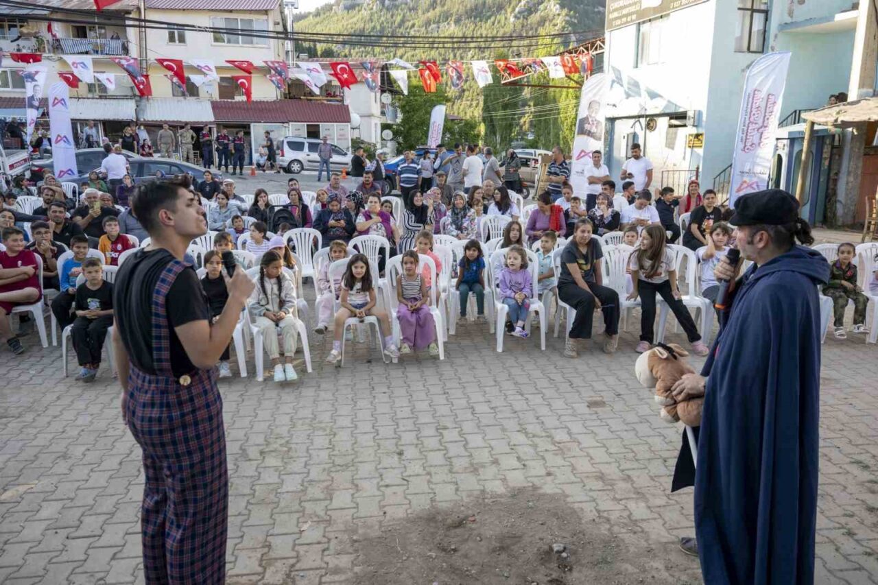 Mersin Büyükşehir Belediyesi tarafından geleneksel hale getirilen ’Köy Bizim, Şenlik
