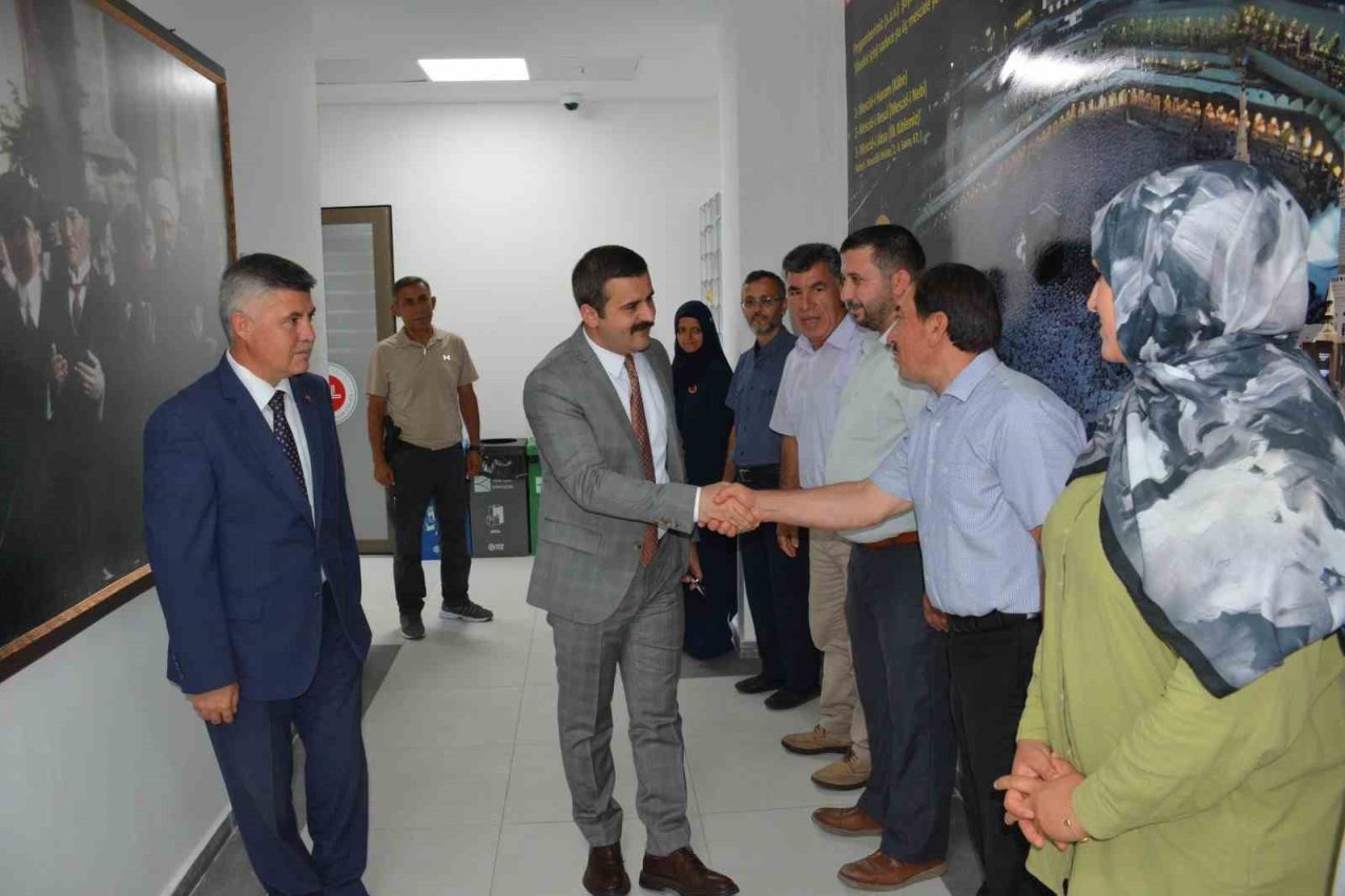 Muğla’nın Köyceğiz ilçesinde Hakkâri Çukurca Kaymakamı iken, Cumhurbaşkanlığı Kararnamesi ile