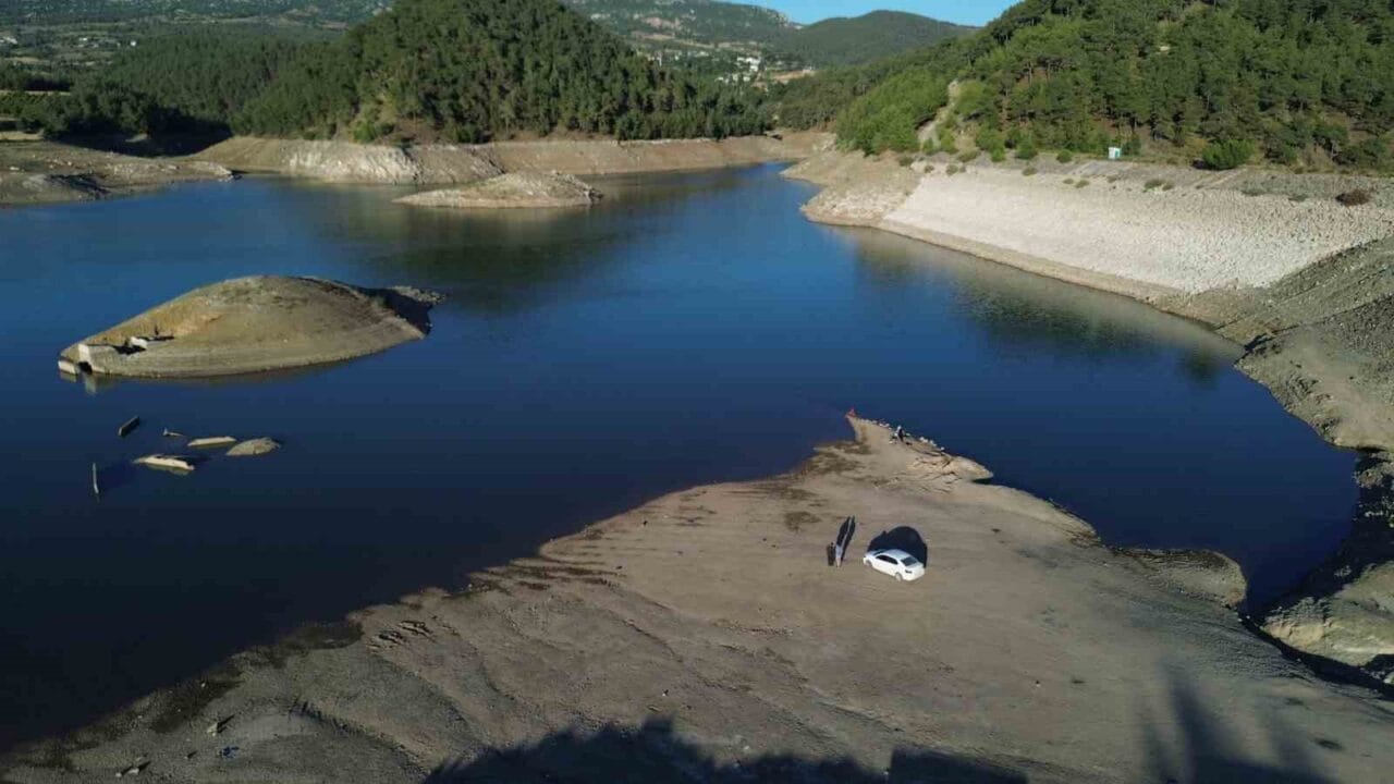 Hatay’da son 65 yılın en kurak yılının yaşanmasıyla birlikte Yayladağı
