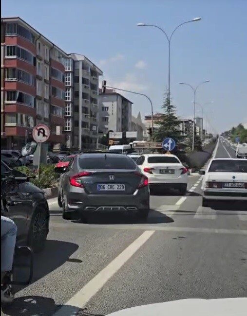 Bilecik’te bir kavşakta kural ihlali yapan sürücülere ceza yağdı. Bilecik