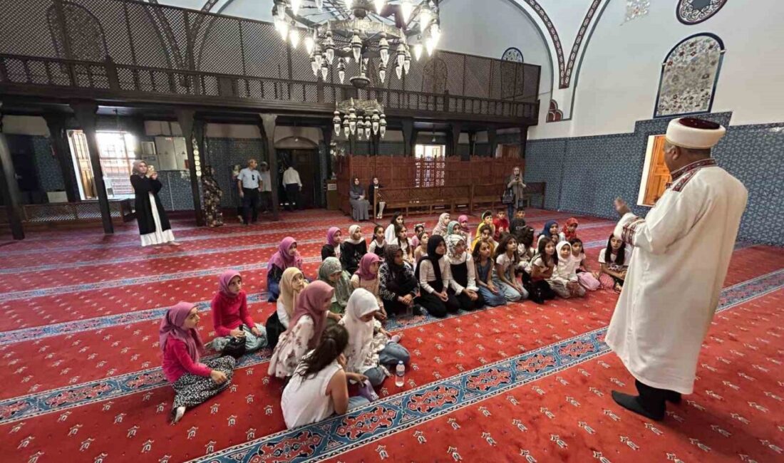 Van’da yaz Kur’an kurslarına katılan öğrenciler, inanç turizmi açısından önemli