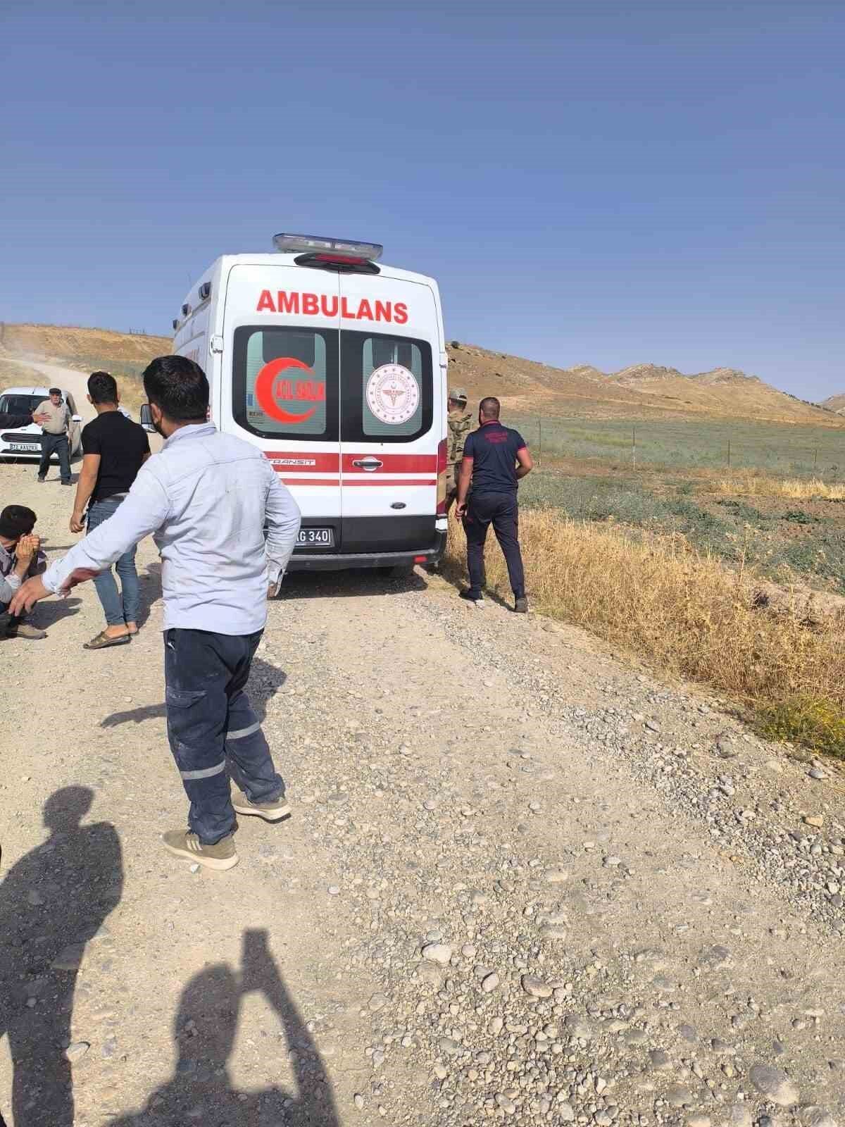 Siirt’in Kurtalan ilçesine bağlı Aydemir köyünde meydana gelen traktör kazasında