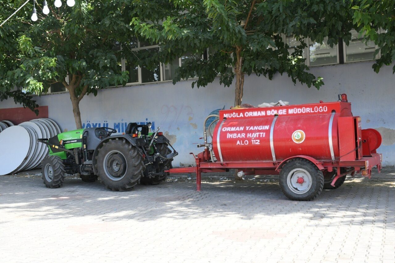 Aydın’ın Kuşadası ilçesinde, orman yangınlarına karşı güvenlik önlemleri artırıldı. Jandarma