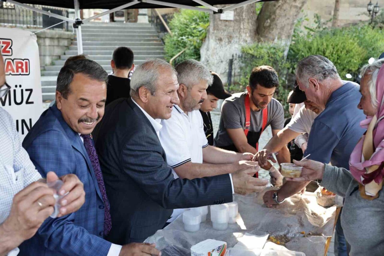 Kütahya Muhtarlar Derneği Başkanı İsmail Arı, Muharrem ayı vesilesiyle merkez