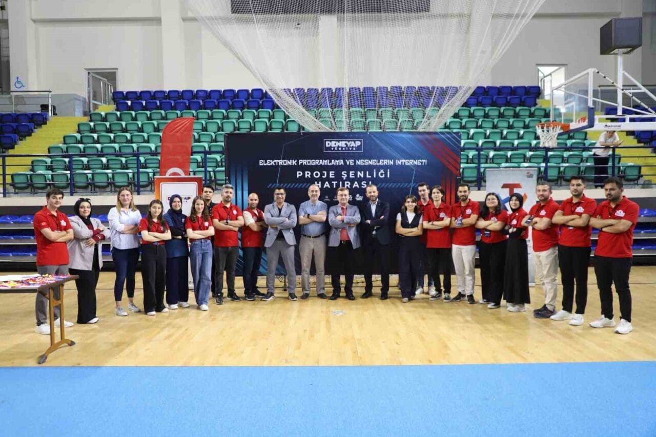 Kütahya’da düzenlenen Deneyap Şenliği, teknoloji ve yeniliğin heyecanıyla Yeni Spor