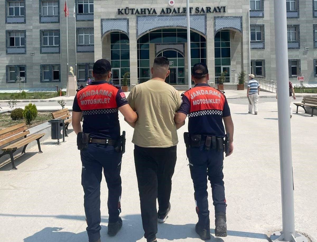 Kütahya’da hakkında dolandırıcılık suçundan 12 yıl, 11 ay, 25 Gün