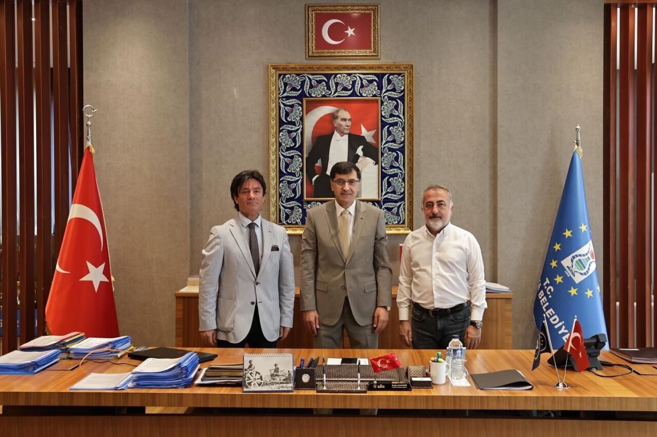 Kütahya Belediye Başkanı Eyüp Kahveci, Kent Konseyi Başkanı Bülent Cebeci