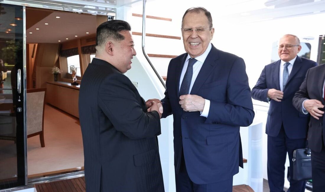 Kuzey Kore lideri Kim Jong-un, Rusya Dışişleri Bakanı Sergey Lavrov’u