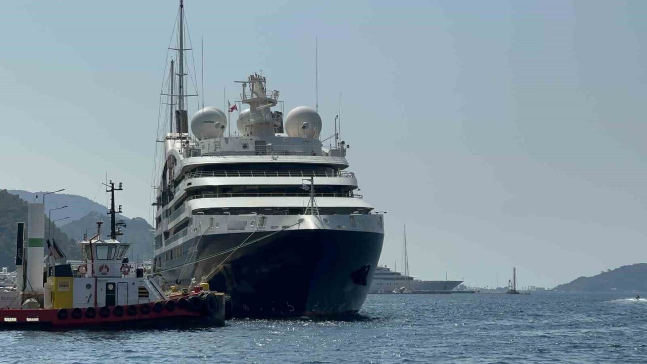 Fransa bayraklı Le Dumont D’urville isimli Cruise gemisi dün akşam