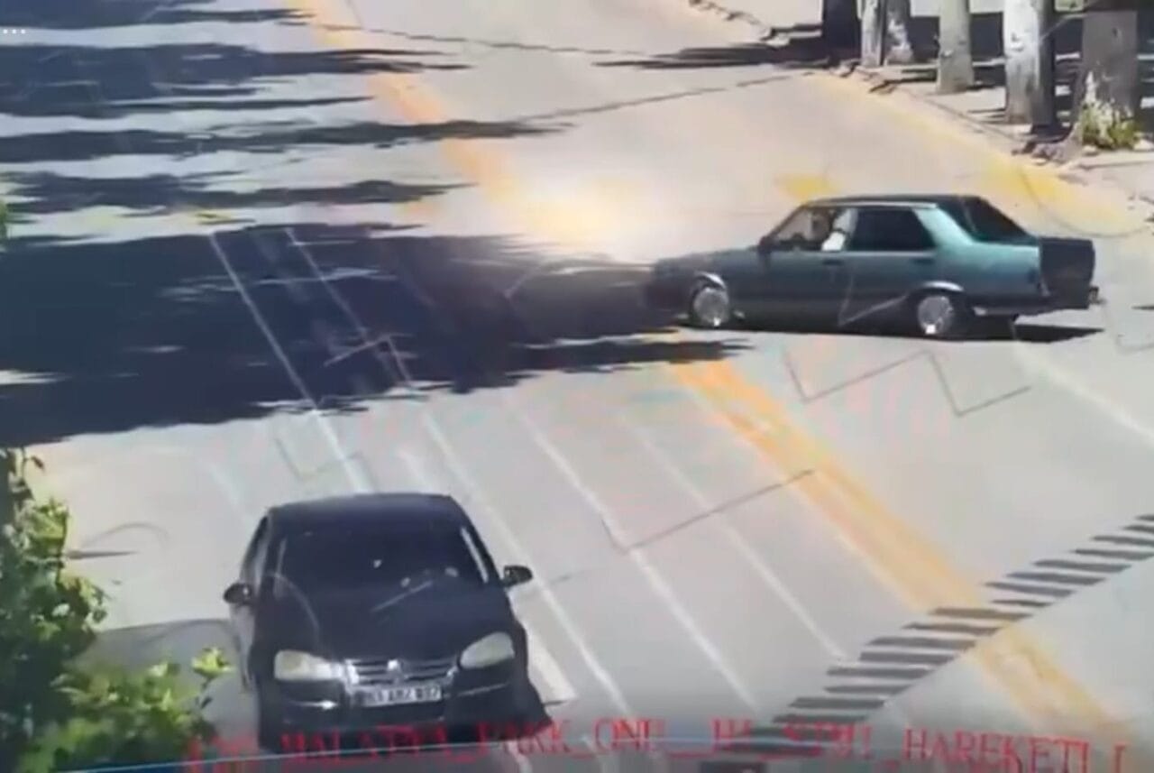 Malatya’da şehir merkezinde drift yaparak trafik güvenliğini tehlikeye atan sürücü,