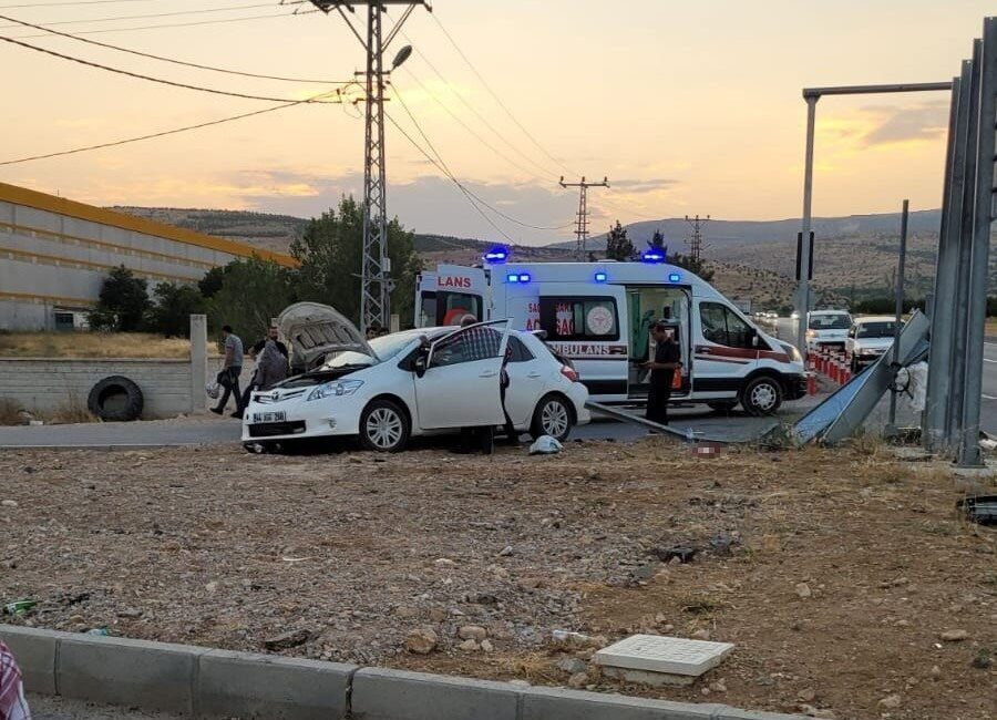 Malatya’nın Akçadağ ilçesinde iki aracın çarpıştığı kazada 1 kişi hayatını