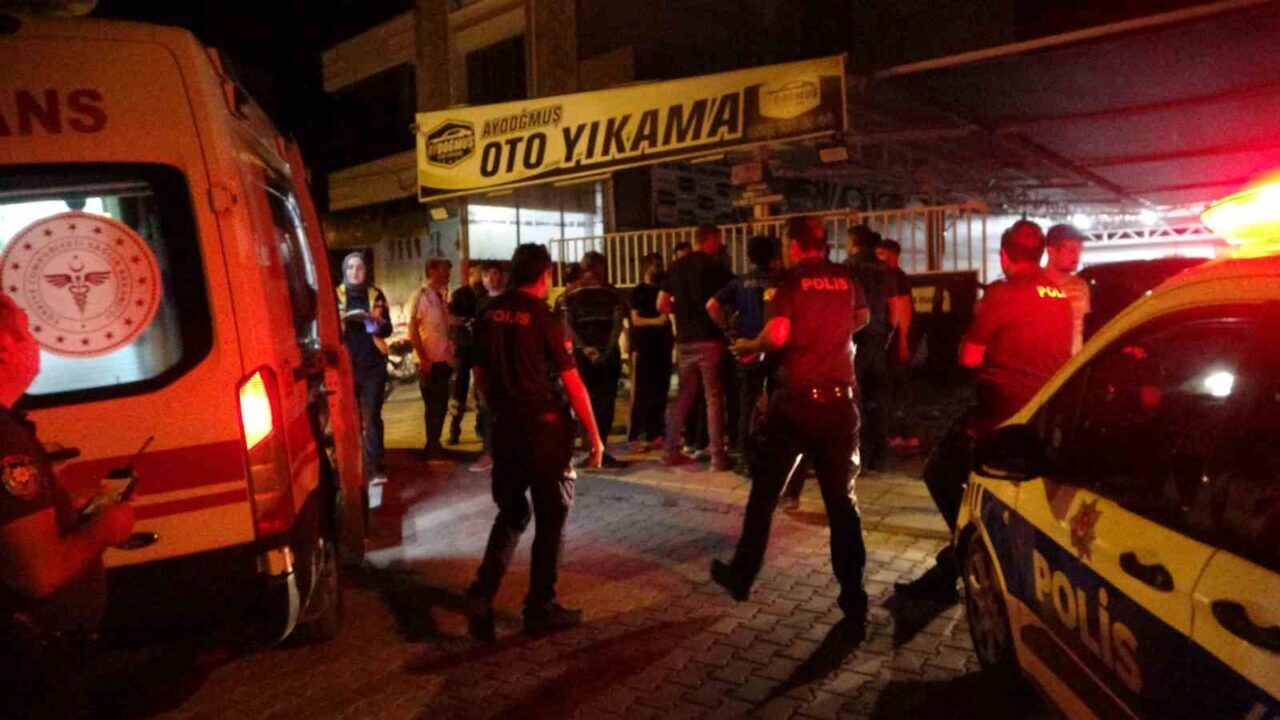 Malatya’da bir iş yerine düzenlenen silahlı saldırıda 1 kişi yaralandı.