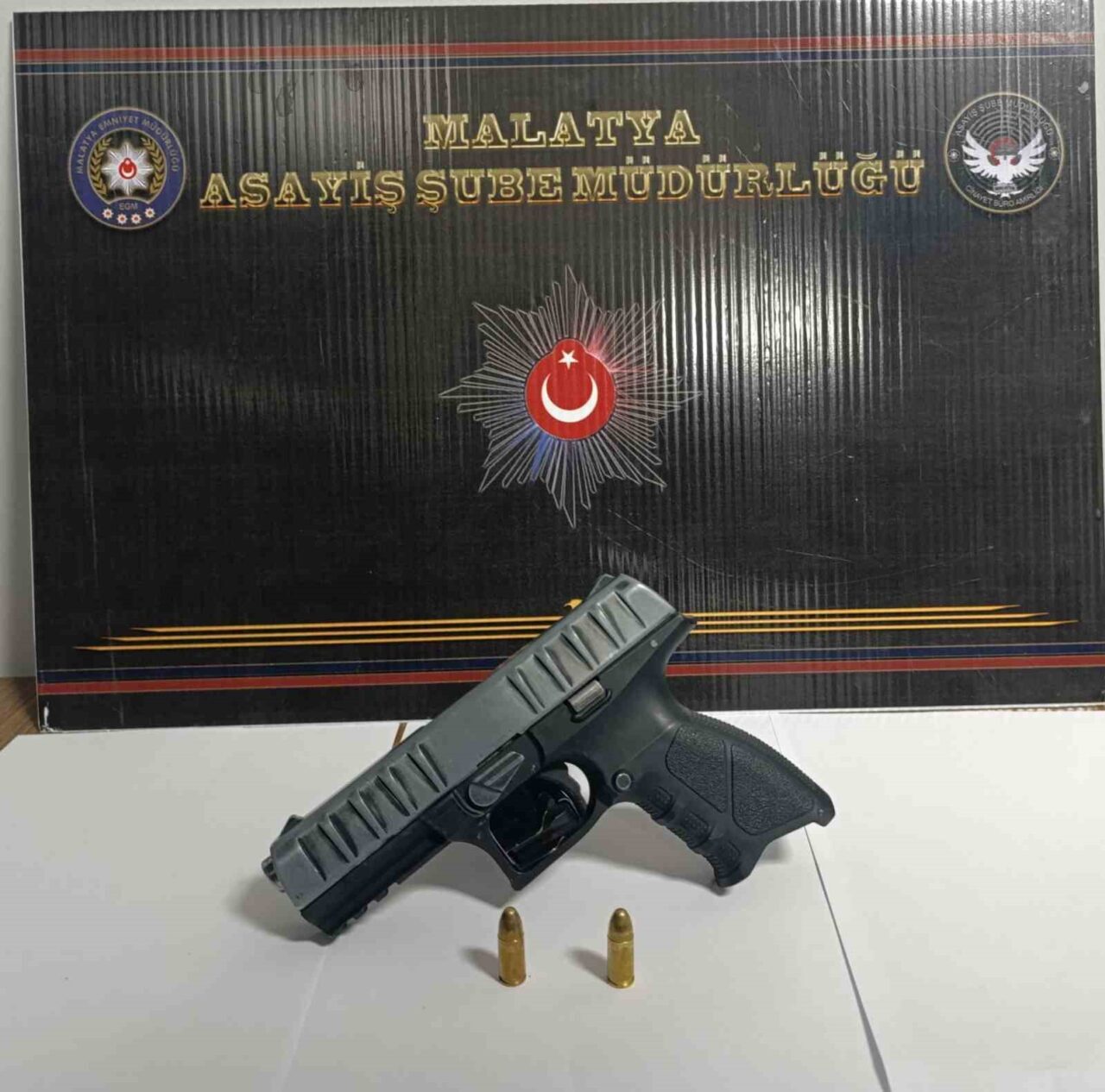 Malatya’nın Battalgazi ilçesinde, husumetli iki grup arasında çıkan silahlı kavgada