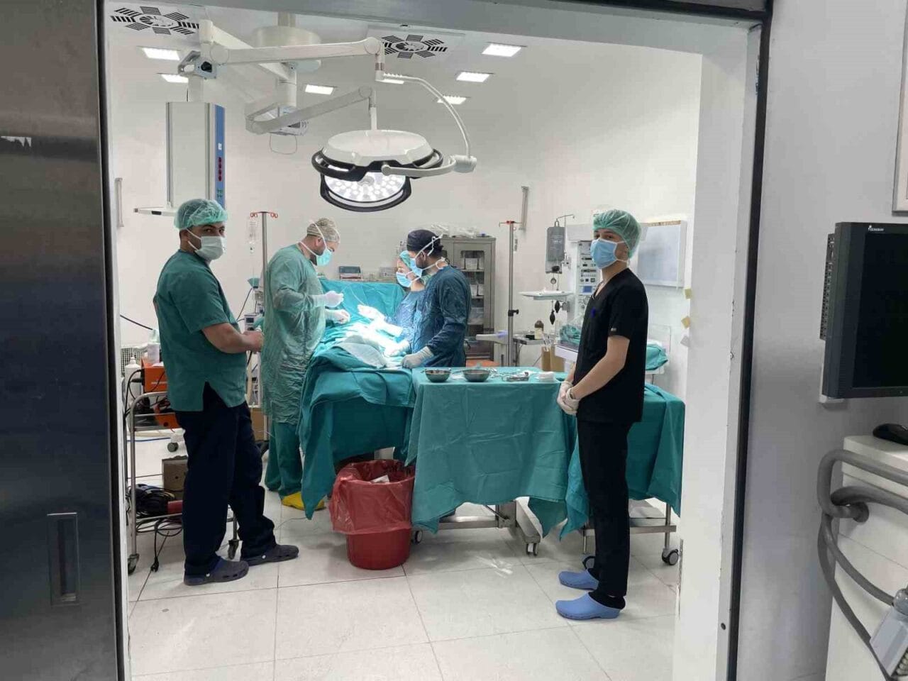 MUŞ (İHA) – Muş’un Malazgirt Devlet Hastanesinde görevli Üroloji Uzmanı