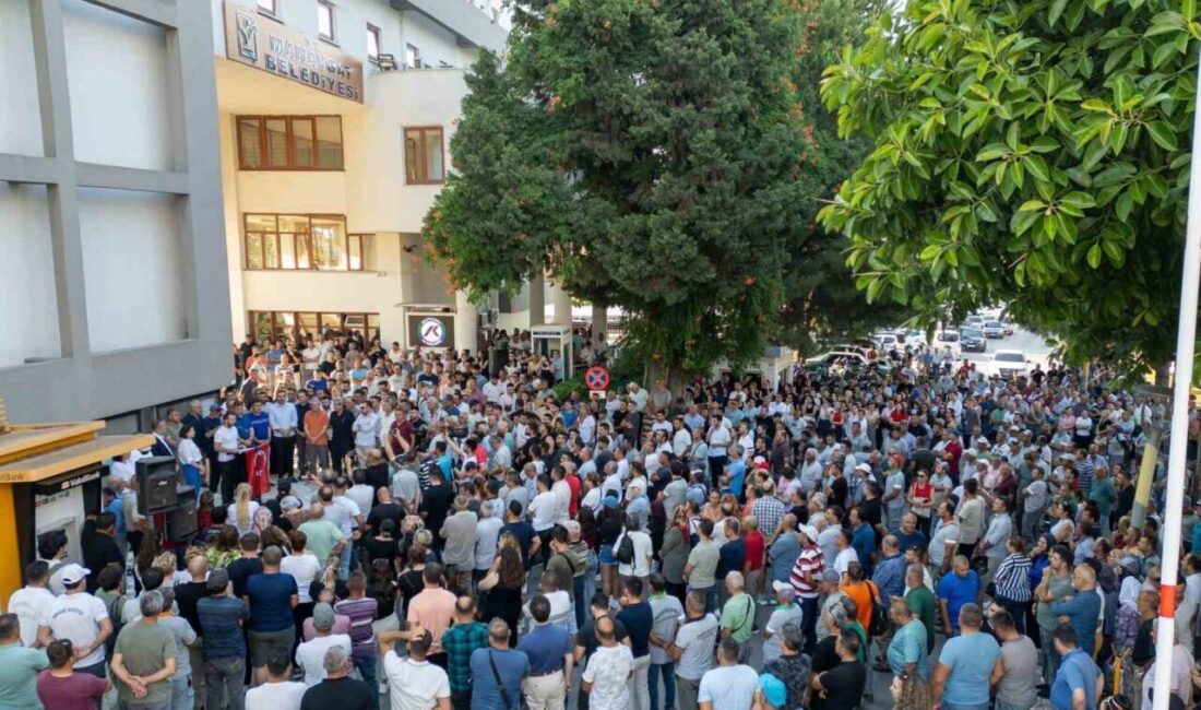 Manavgat Belediye başkanı Niyazi Nefi Kara’nın tutukluluğunun ikinci gününde, ilçede