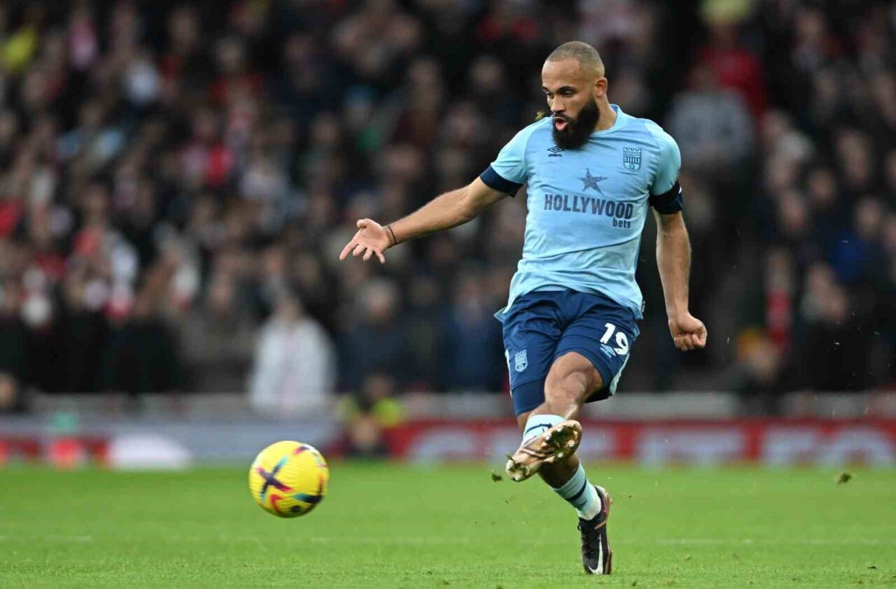 Premier Lig ekiplerinden Manchester United, son olarak Brentford forması giyen