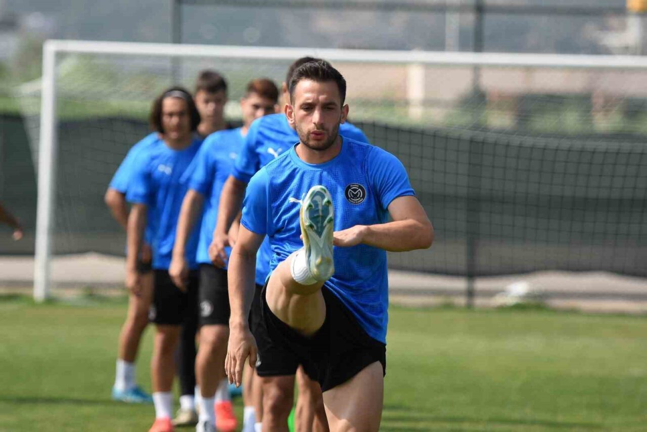 Manisa Futbol Kulübü, yeni sezon hazırlıklarını bugün Afyonkarahisar kampında gerçekleştirdiği